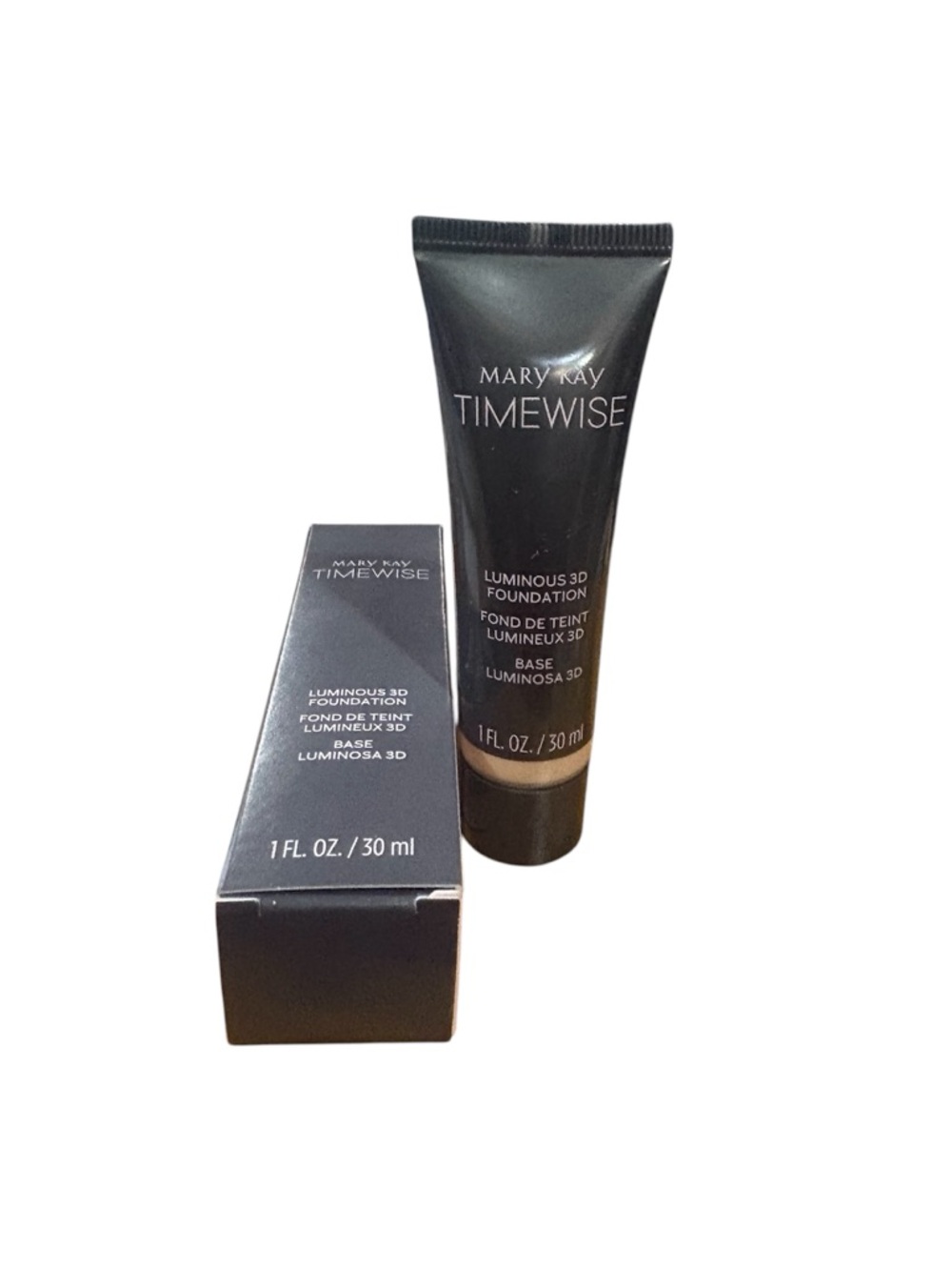 Mary Kay Luminous 3D Foundation Ivory W 120 New in Box